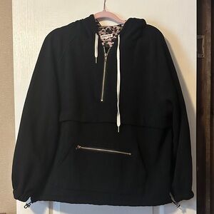 Main Strip Black and Pink Leopard Print Pullover